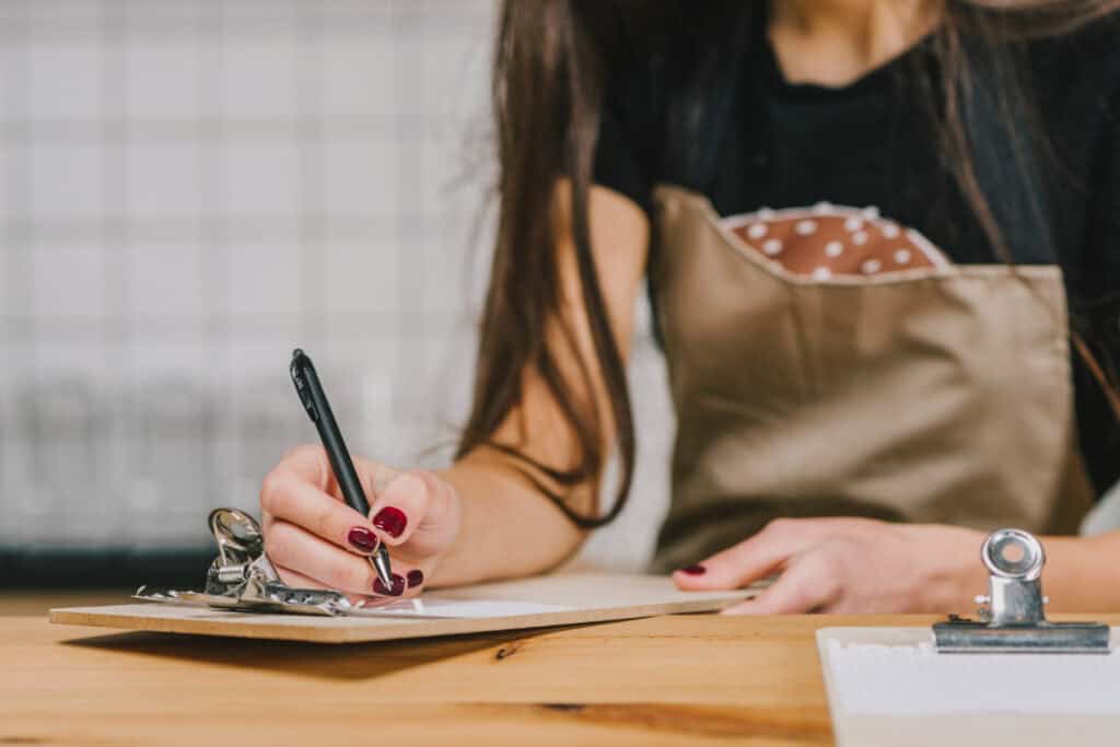 代購怎麼做：當顧客開始下單時最容易出現混亂，需工具協助減少錯誤與時間