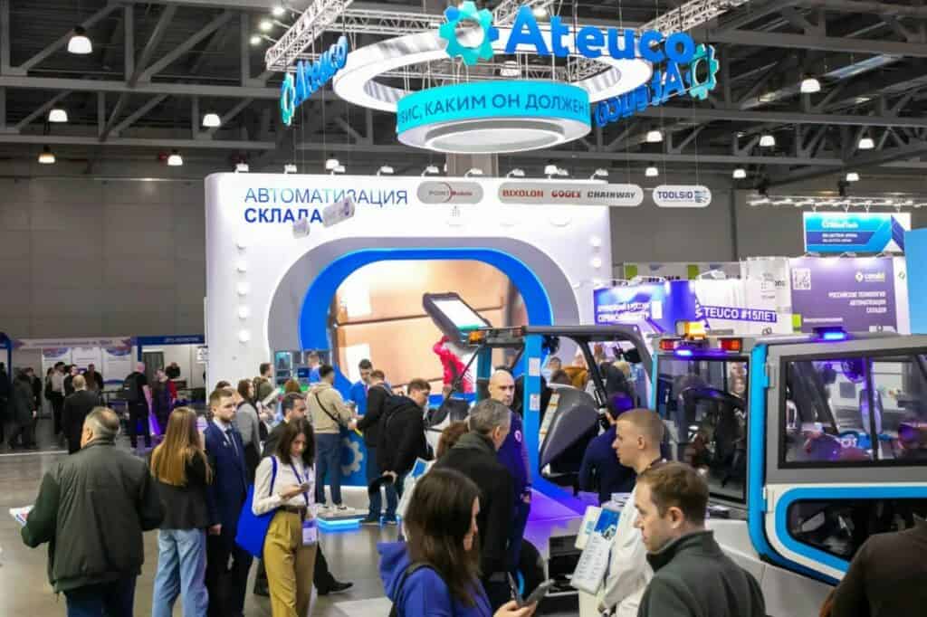 trade show search on facebook Photo by Austin Distel on Unsplash