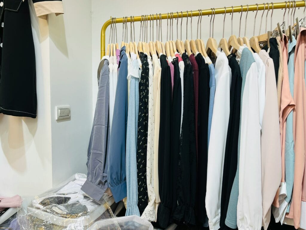 服裝 Photo by XinYing Lin on Unsplash